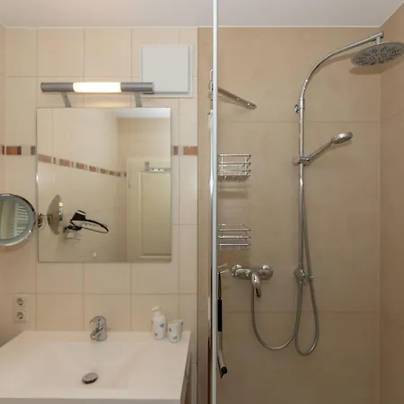 9987-urlaubstraeume-am-meer-we-3-4-strandkorb-auf-der-terrasse *